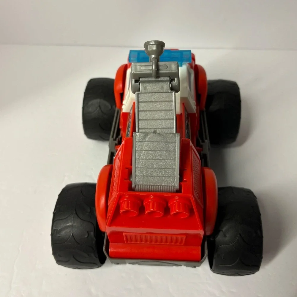 Blaze and the Monster Machines Transforming Fire Truck Blaze Sounds & Lights